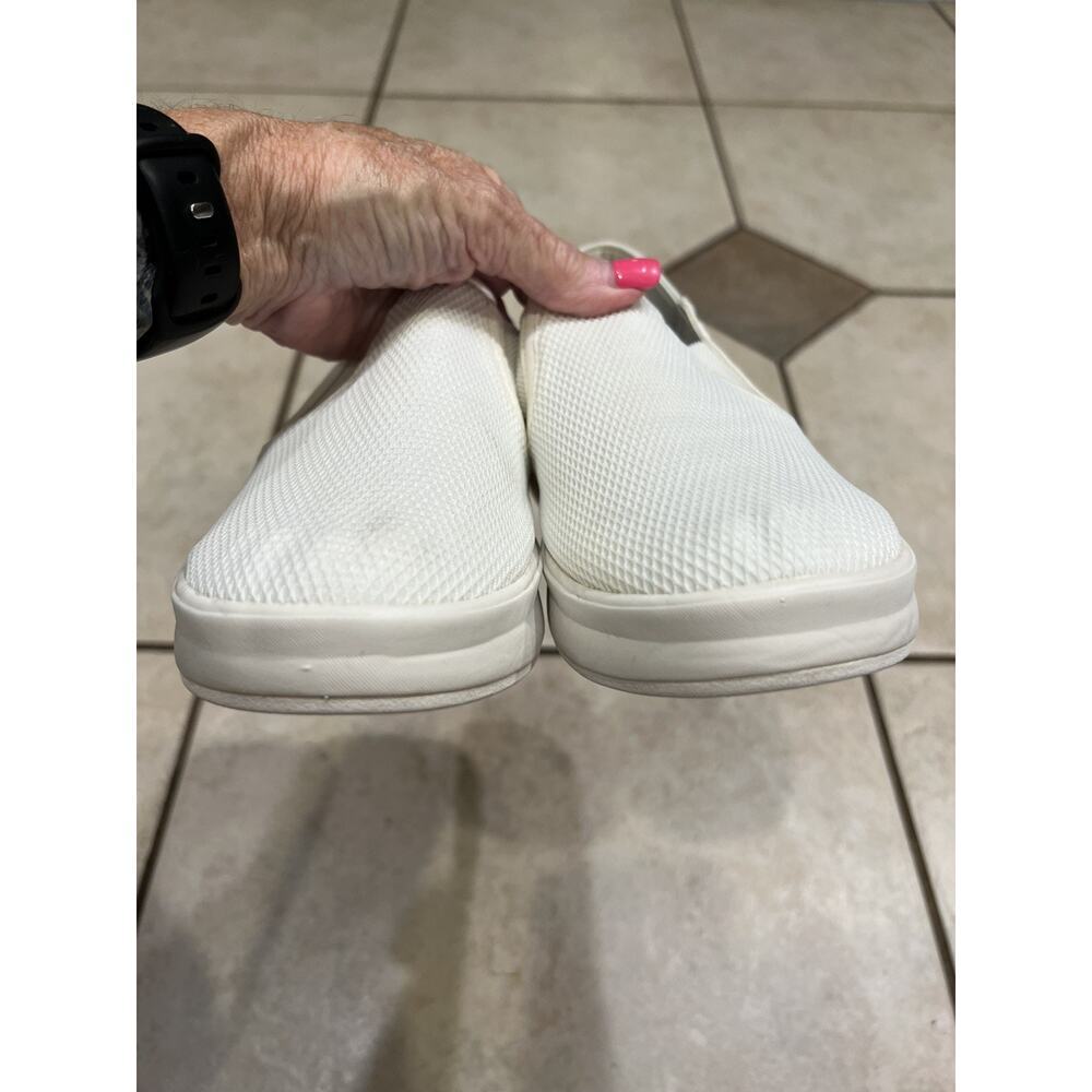Olukai White Canvas Ki’ihele Slip On Shoes Sz 7 - Picture 5 of 6